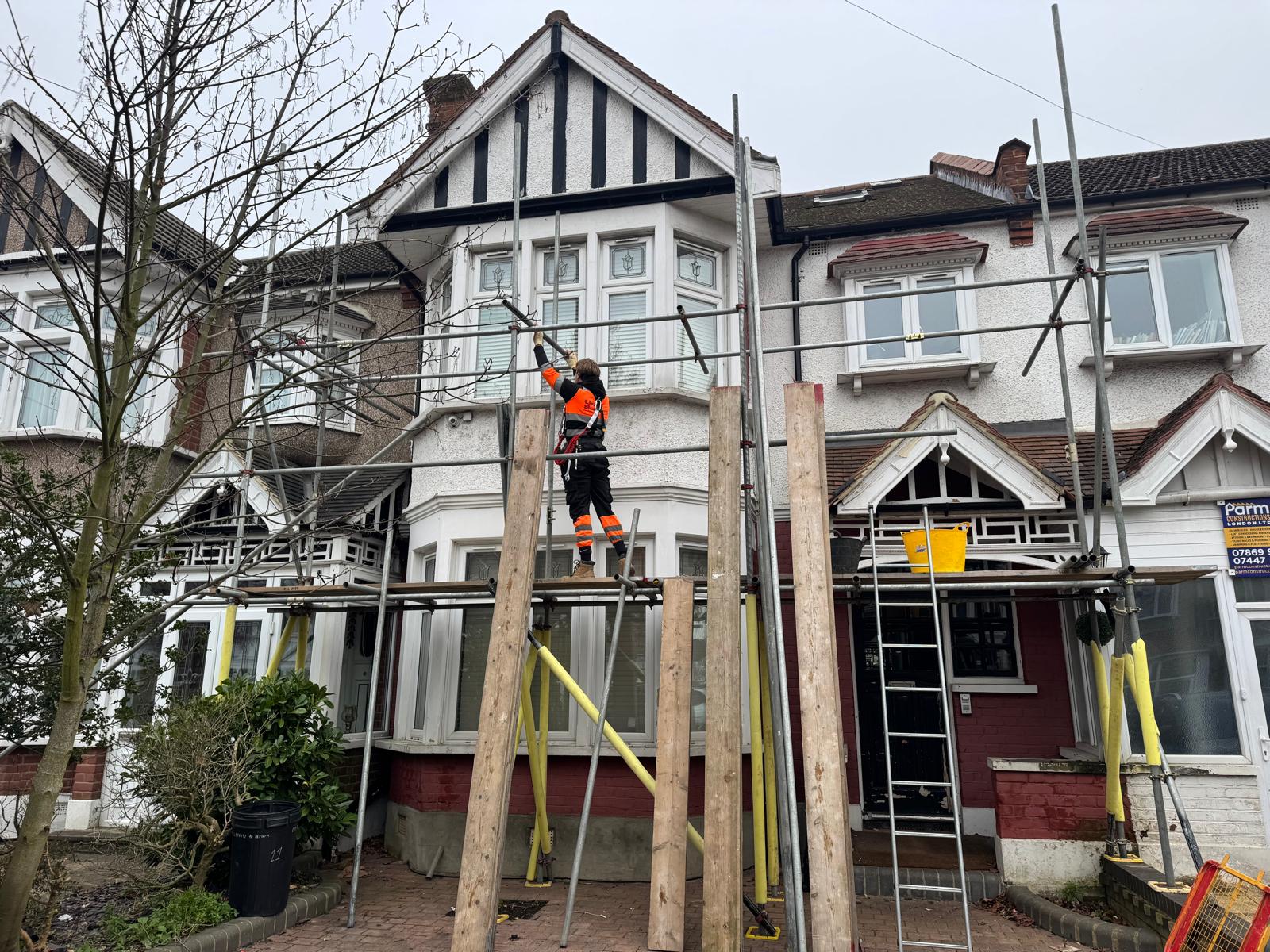 House Front Scaffolding in chigwell-I7