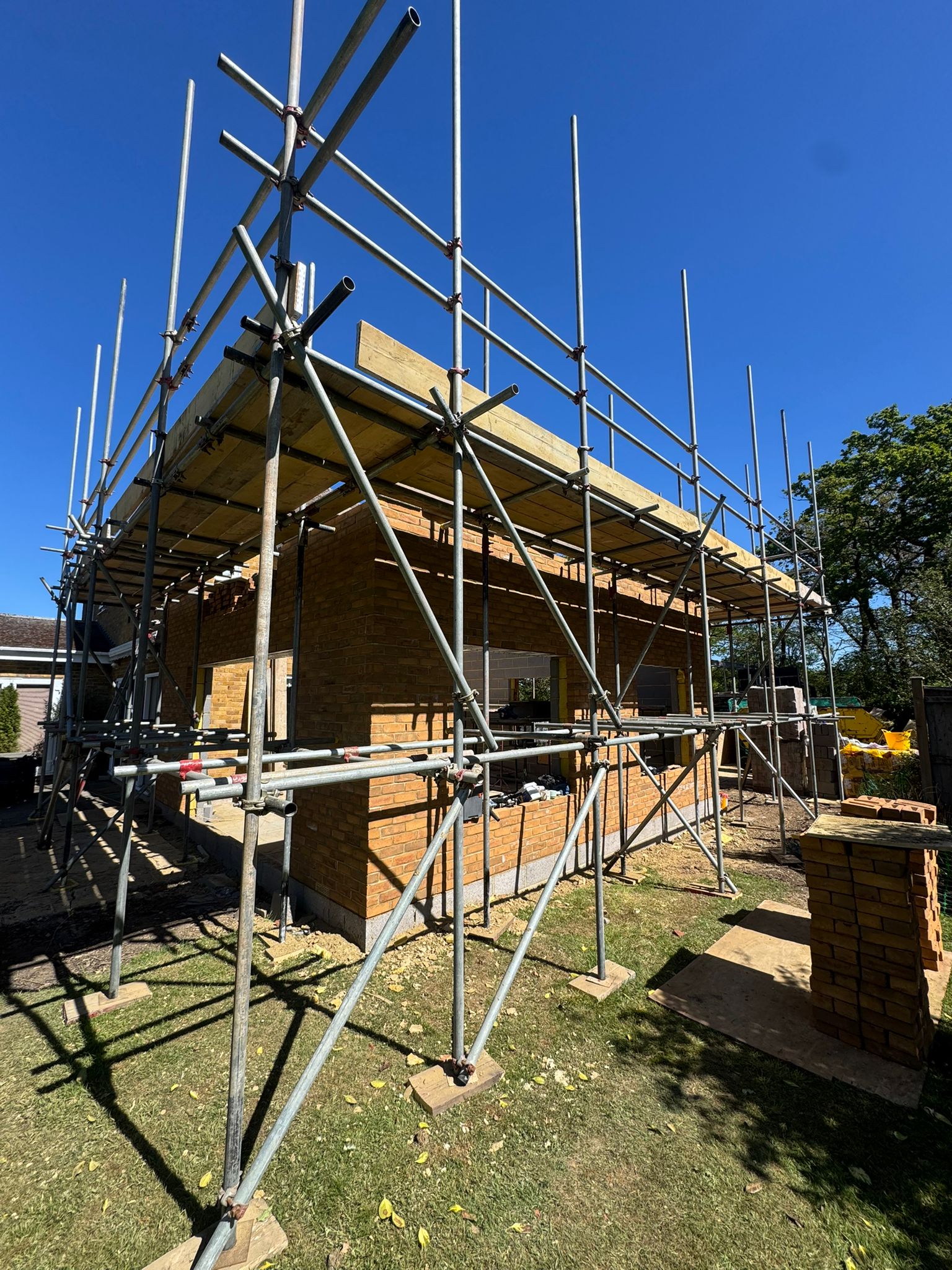 Bricklayers Scaffolding Lift 2 Essex